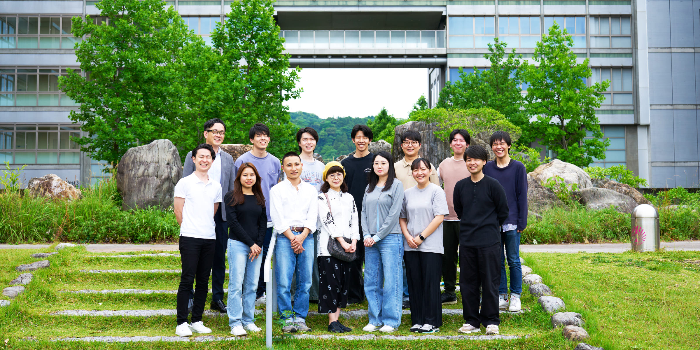 メンバーと研究室の日常